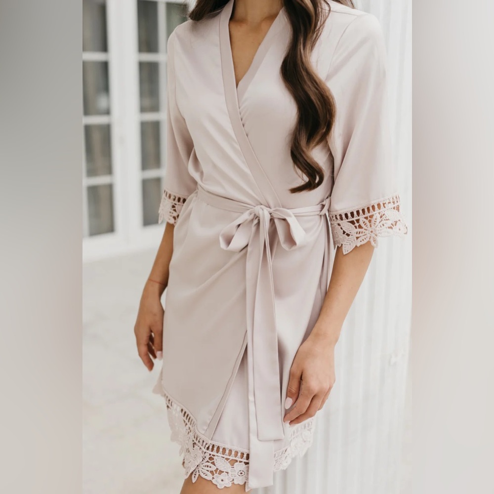 Le Rose Lauren Robe